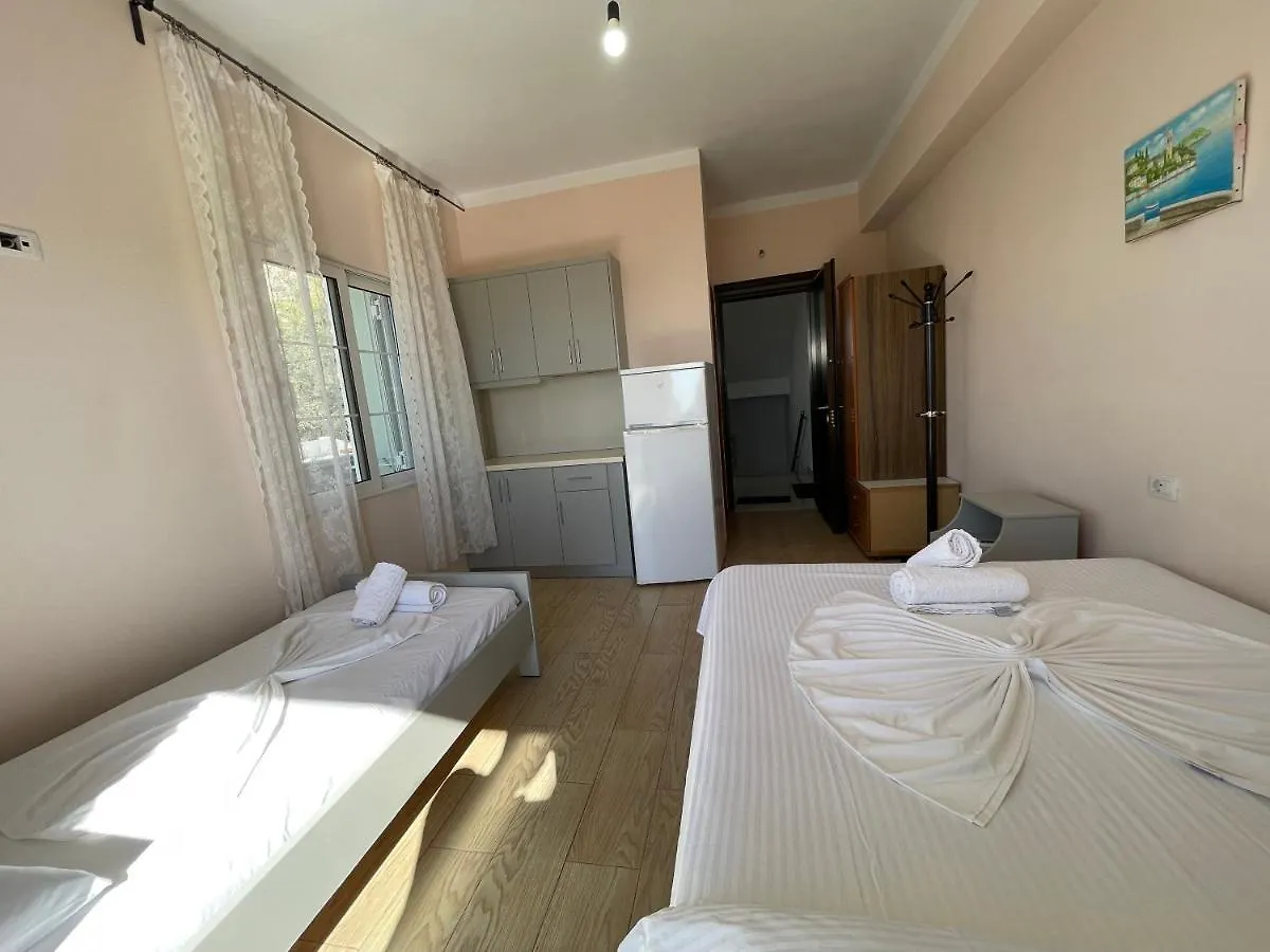 Villa Xhevdet Sarande 0*,  Albania